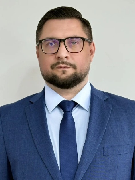 Лавров Денис Сергеевич.