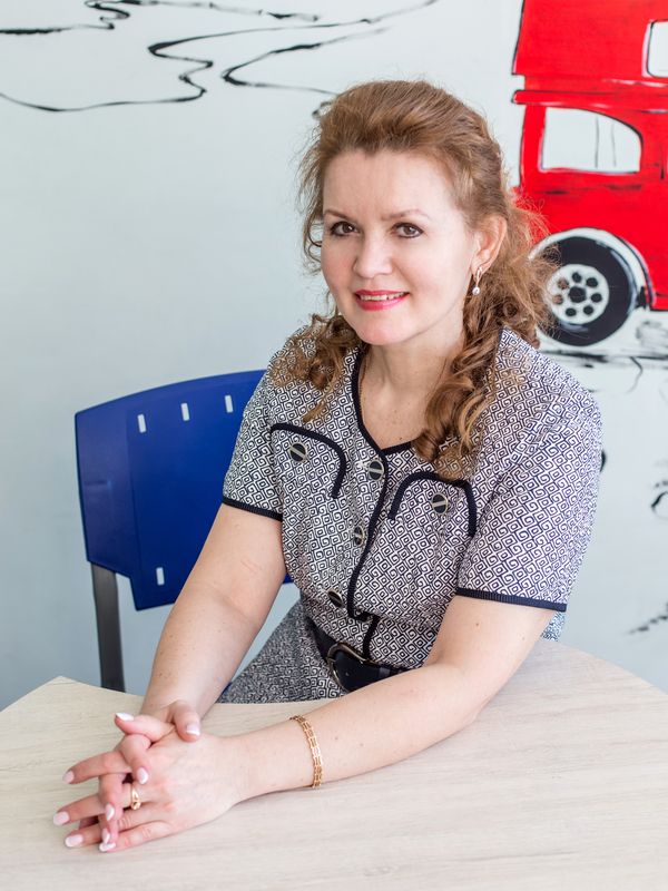 Толмачева Елена Васильевна.